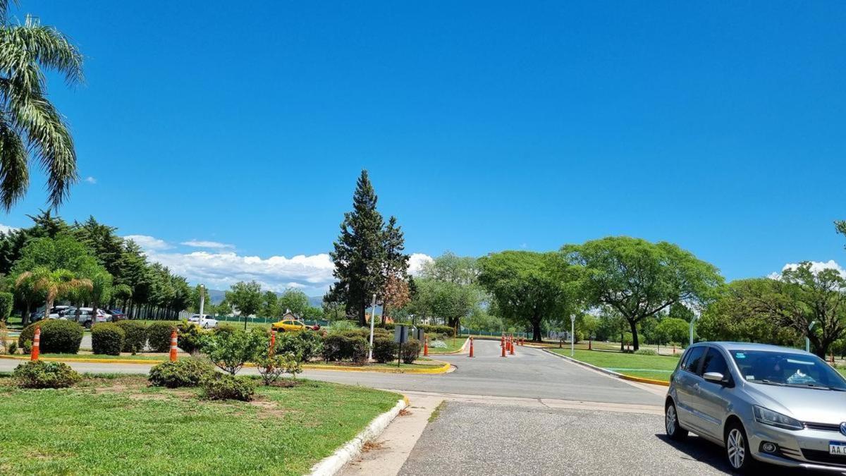 Departamento Temporario - Barrio San Isidro Villa Allende Dış mekan fotoğraf